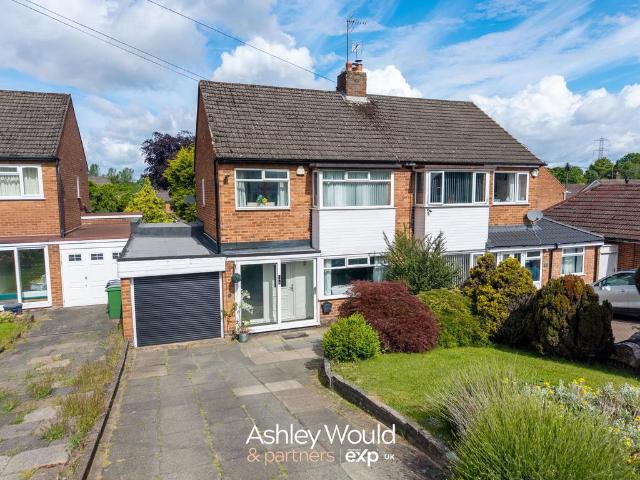 House for sale in Halesowen, West Midlands