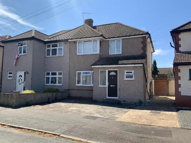 House for sale in Elm Park, Greater London