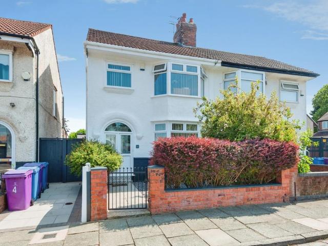 House for sale in Calderstones