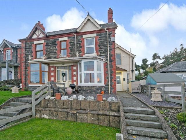 House for sale in Corwen, Wales