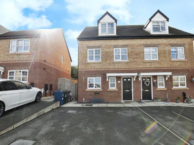 House for sale in Ashurst, Roby Mill