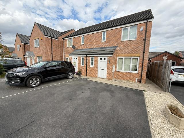 House for sale in Pontefract, West Yorkshire