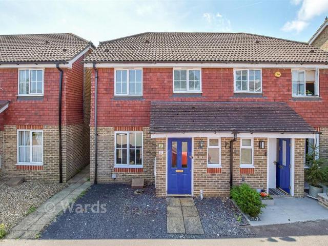 House for sale in Allington, Midway