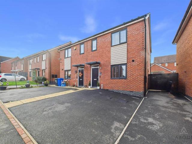 House for sale in The Heath, Beamhurst