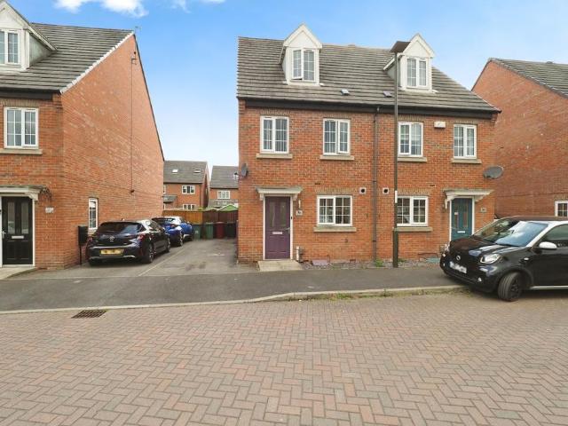 House for sale in Elmton, East Midlands