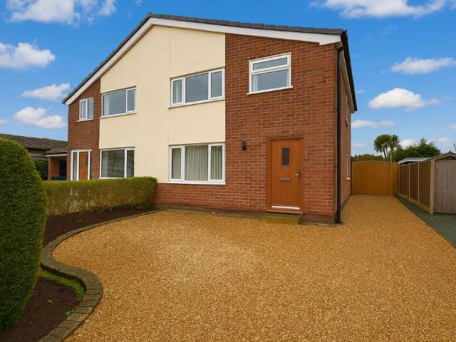 House for sale in No Man's Heath, Cheshire