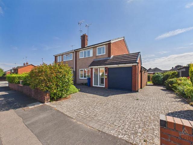 House for sale in The Heath, Beamhurst