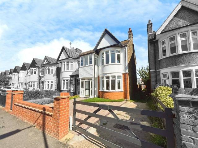 House for sale in Southchurch, Alton Barnes