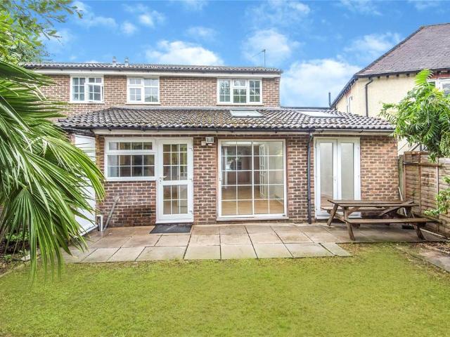 House for sale in Strawberry Hill, Greater London