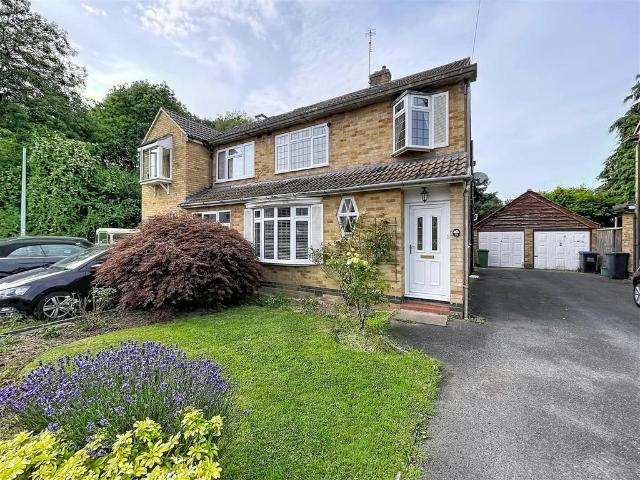 House for sale in Green Close, Warwickshire