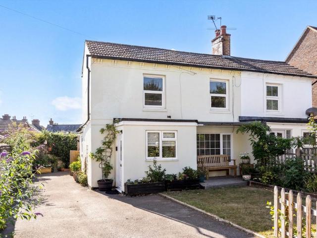 House for sale in New Town, Horsham