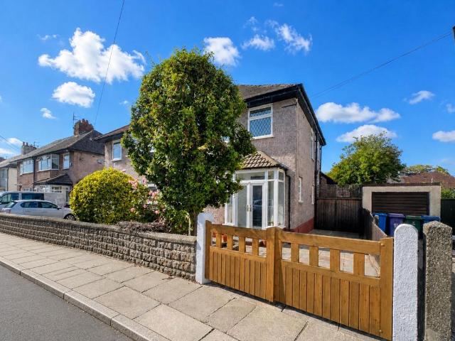House for sale in Calderstones