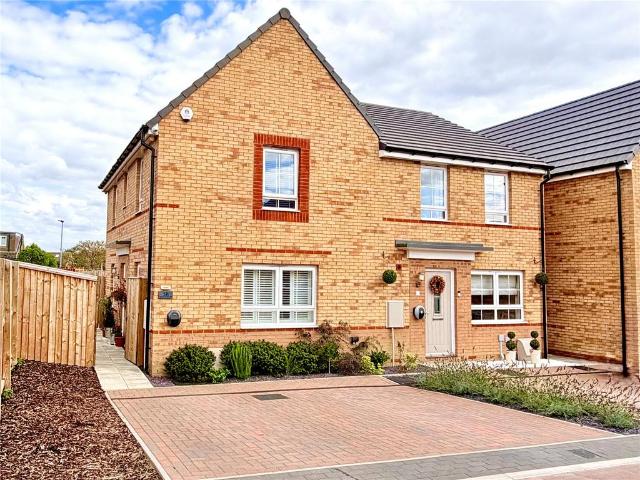 House for sale in Darfield, South Yorkshire