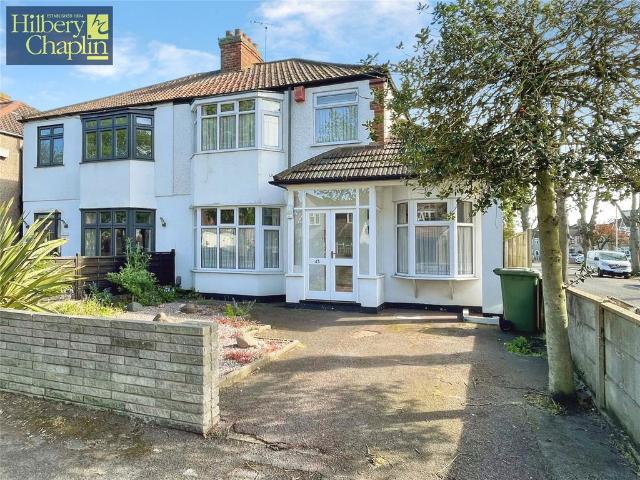 House for sale in Hornchurch, Greater London