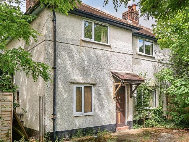 House for sale in London Borough of Merton, Raynes Park
