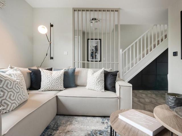 House for sale in Scholes, West Yorkshire