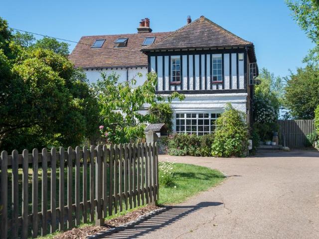 House for sale in The Bridge, Kent