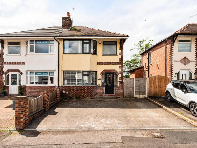 House for sale in Ivy Meade, Macclesfield