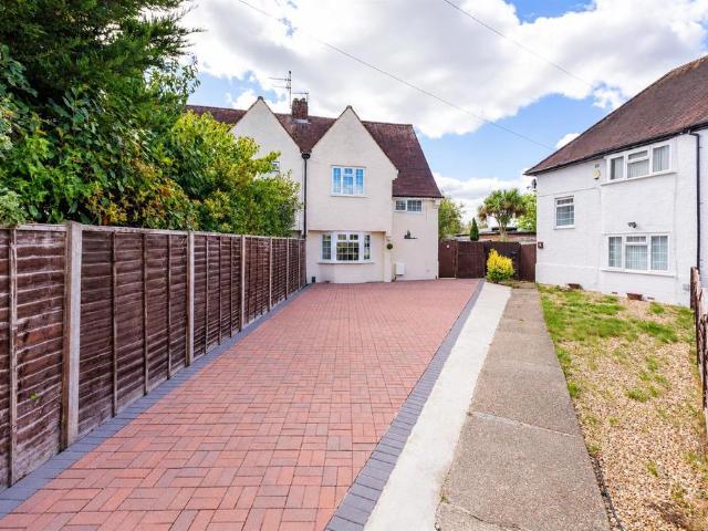 House for sale in Cippenham, Slough