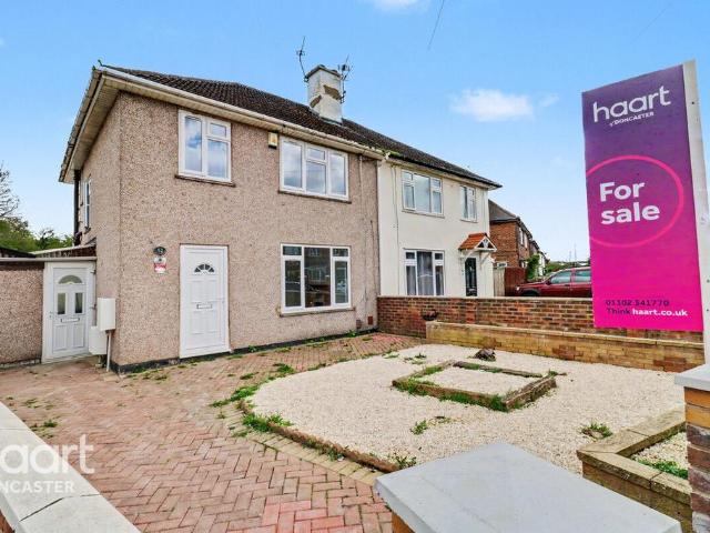 House for sale in Edenthorpe, South Yorkshire