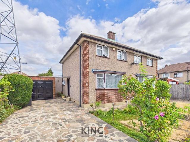 House for sale in Freezywater, Greater London