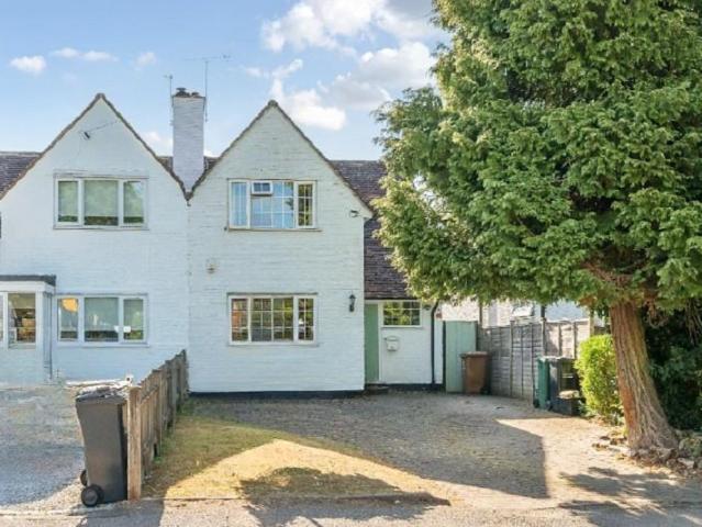 House for sale in Walton On The Hill, Red Hill