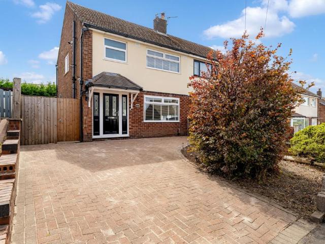House for sale in Harwood Lee, Bolton