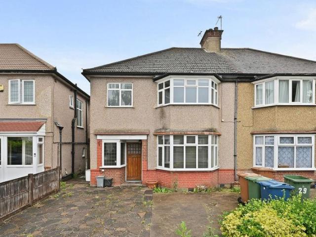 House for sale in Pinner, Greater London