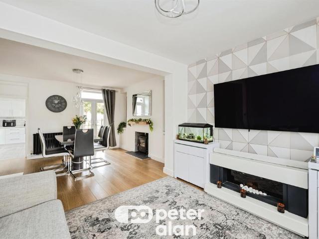 House for sale in Dyffryn Clydach, Neath Abbey