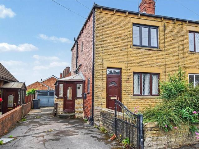 House for sale in Tingley, West Yorkshire