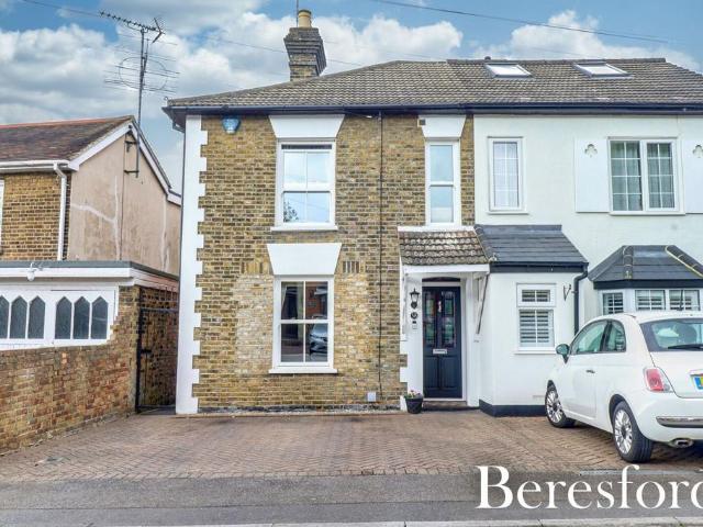 House for sale in The Galleries, Navestock Side