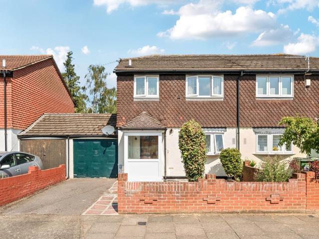 House for sale in Thamesmead, Greater London