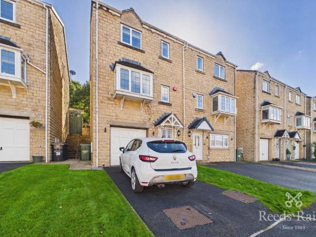 House for sale in Slaithwaite, Kirklees