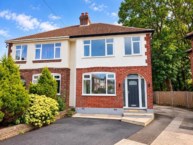 House for sale in Birkenshaw, Kirklees
