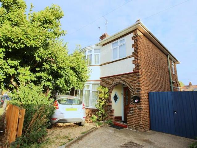 House for sale in New England, Peterborough