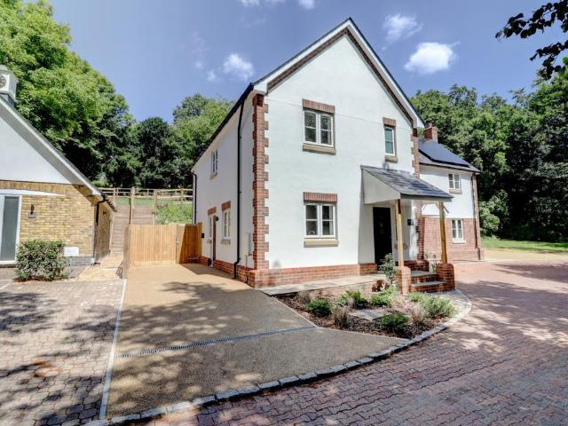 House for sale in Chepping Wycombe, Loudwater