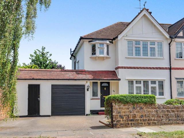 House for sale in Alton Barnes, Essex