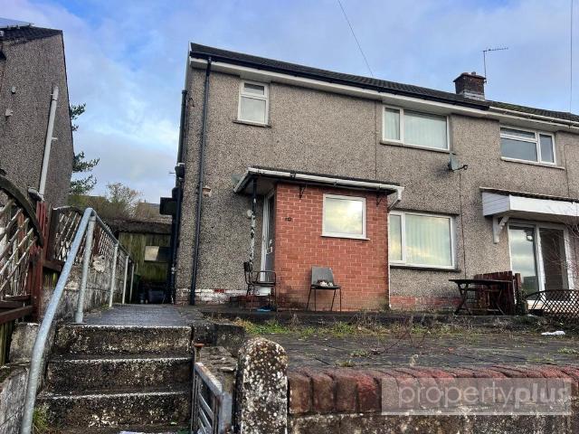 House for sale in Tonyrefail, Coedely
