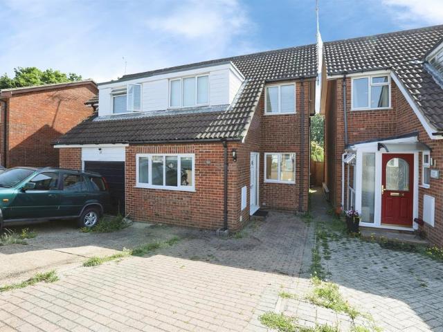 House for sale in Perryfields, West Sussex