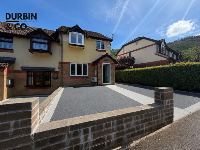 House for sale in Mountain Ash West, Wales