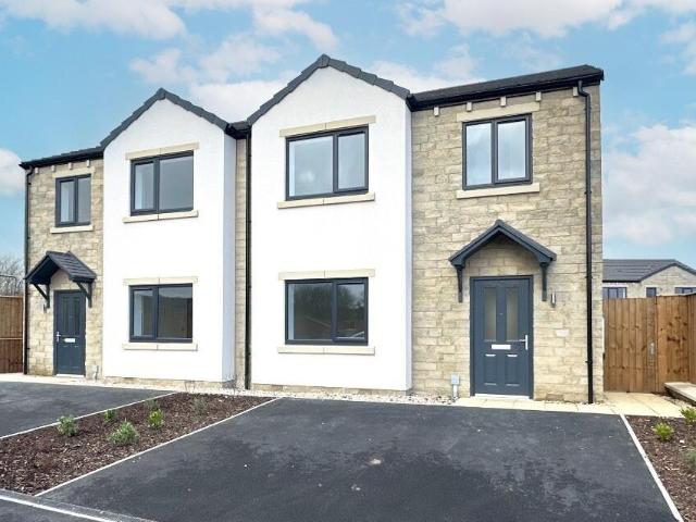 House for sale in Field Lane, Rastrick