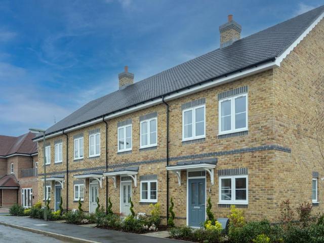 House for sale in Knowle Green, Lower Halliford