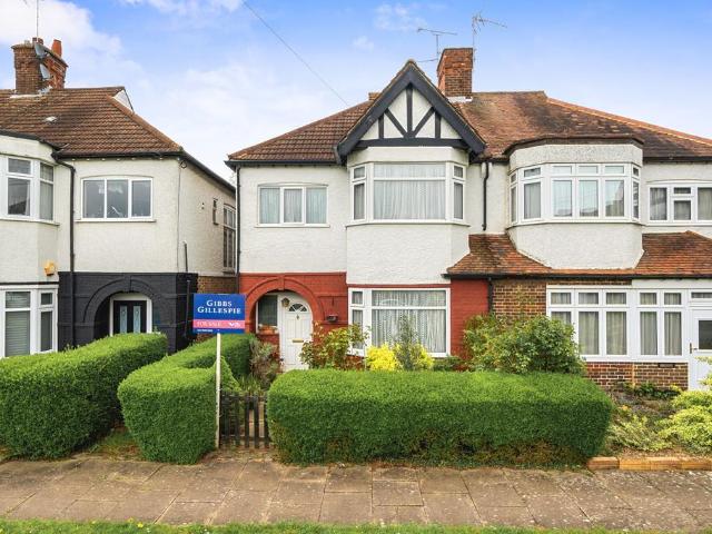 House for sale in Lane, Greater London