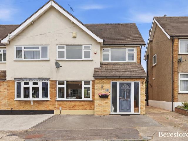 House for sale in Emerson Park, Greater London
