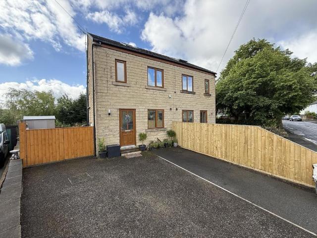House for sale in Illingworth, West Yorkshire