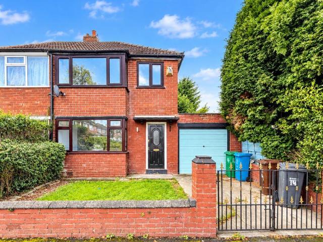 House for sale in Abbey Hey, Manchester