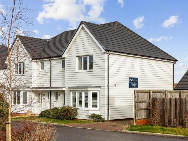 House for sale in Perryfields, West Sussex