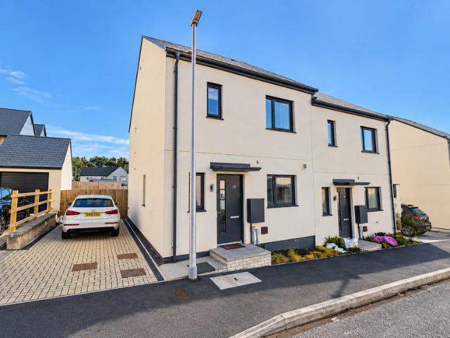 House for sale in Parc Gwyn Faen, Gorseinon