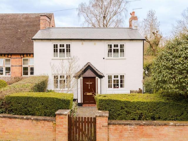 House for sale in Bromsgrove, Worcestershire
