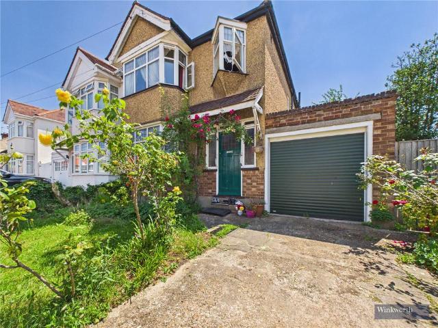 House for sale in Harrow Weald, Greater London